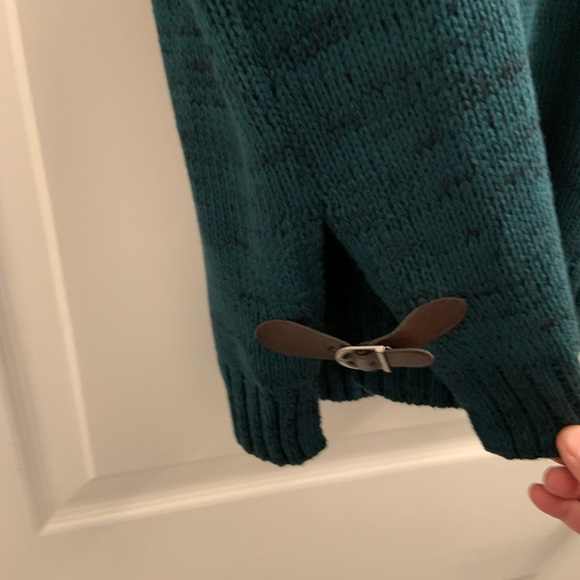 Sleeveless Knitted turtle neck vest sweater- Rikki’s - green - Picture 9 of 9